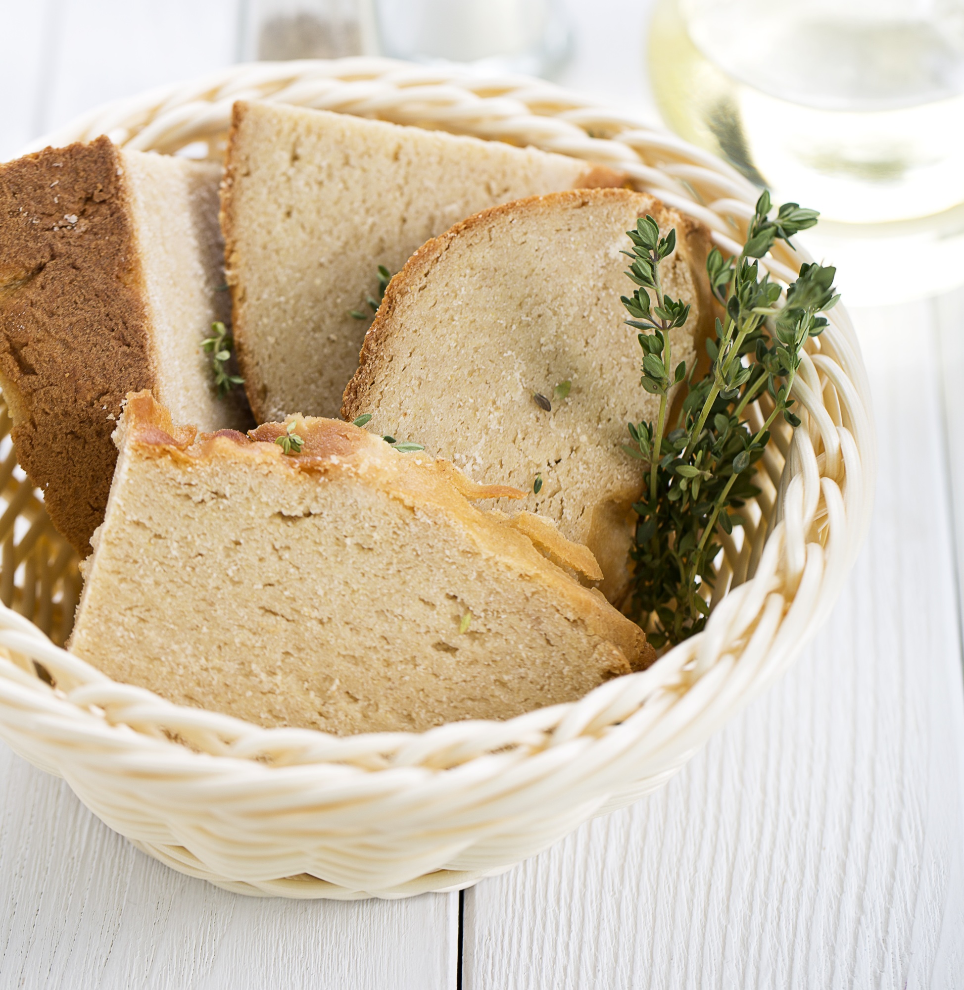Рецепт по приготовлению безглютенового хлеба в хлебопечке.