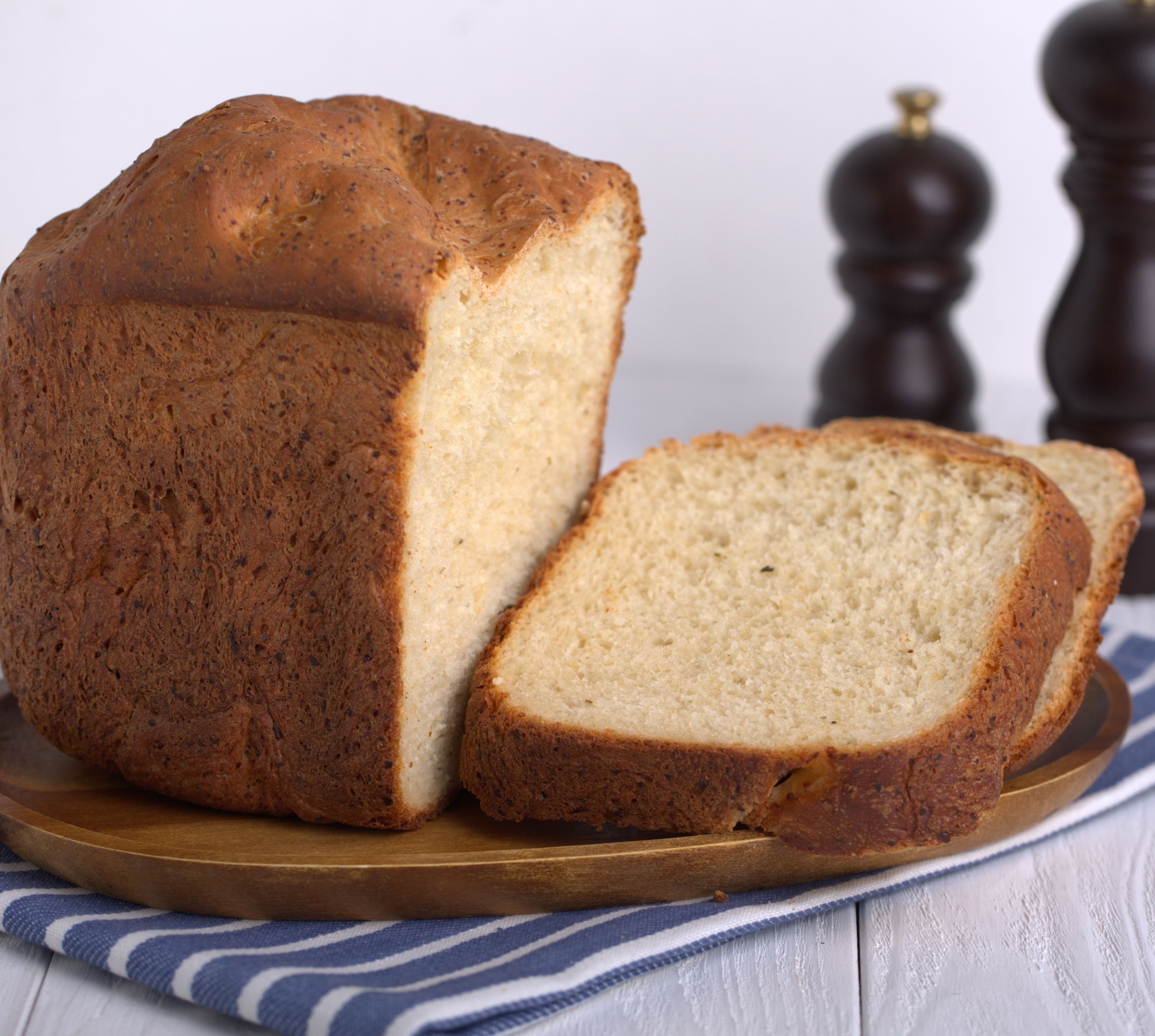 Рецепт по приготовлению французского хлеба в хлебопечке.