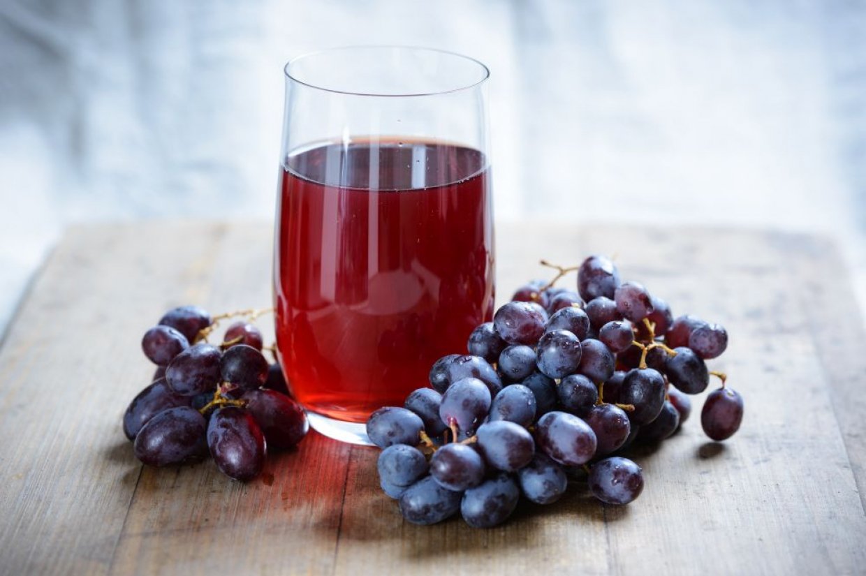 Виноградный свежевыжатый сок