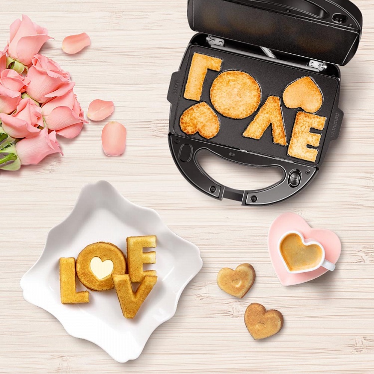 Панель "LOVE" для мультипекаря REDMOND (форма для выпечки печенья и пряников) RAMB-33 - фото 3 - купить в интернет-магазине Редмонд
